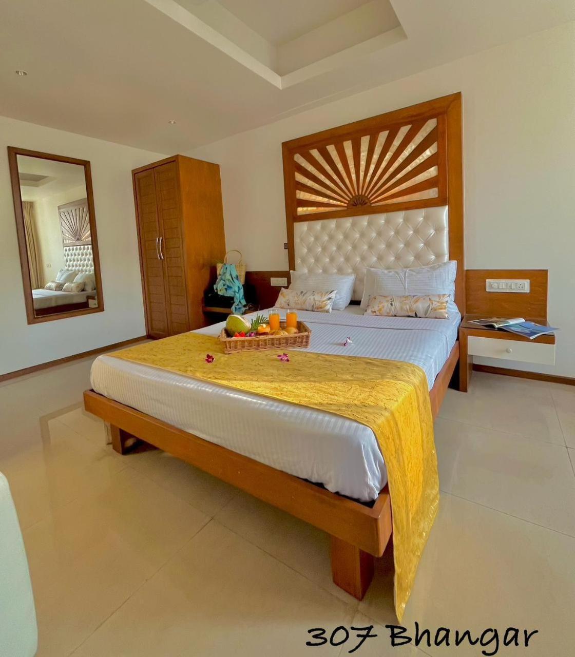Beach Paradise Miramar Goa Панаджи Екстериор снимка